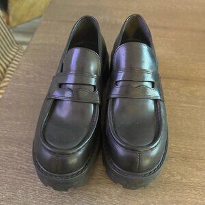 Vagabond Black Chunky Heel Loafers, Size 9